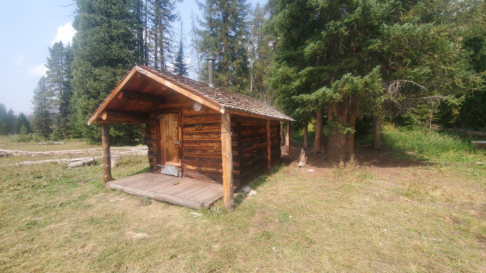 We took a short break at a small USFS ranger cabin near Nowlin Meadows.