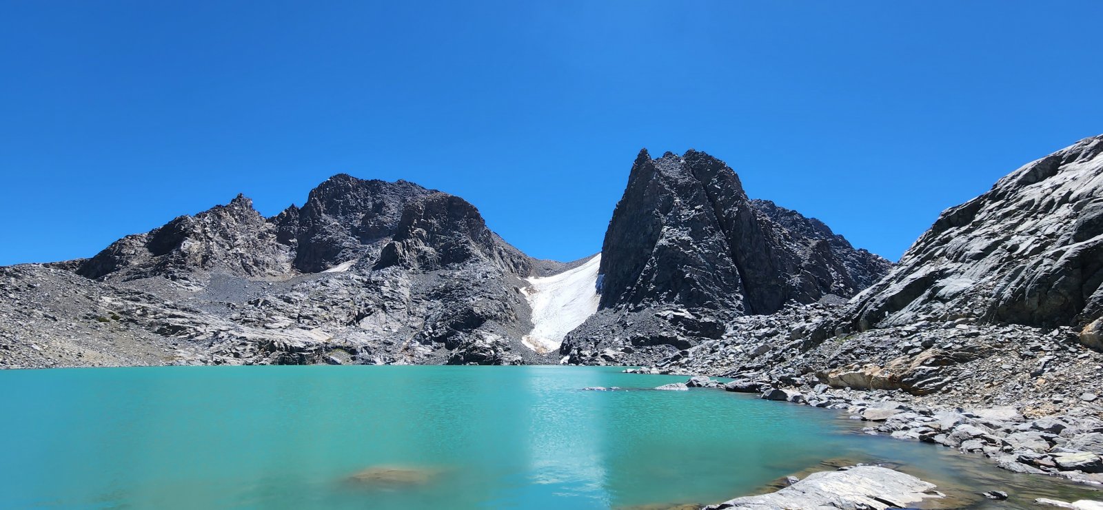 Now looking at the opposite side of Banner/Ritter. I believe the primary
 climbing route for both goes up the glacier on this side and looks like
 a lot of fun.