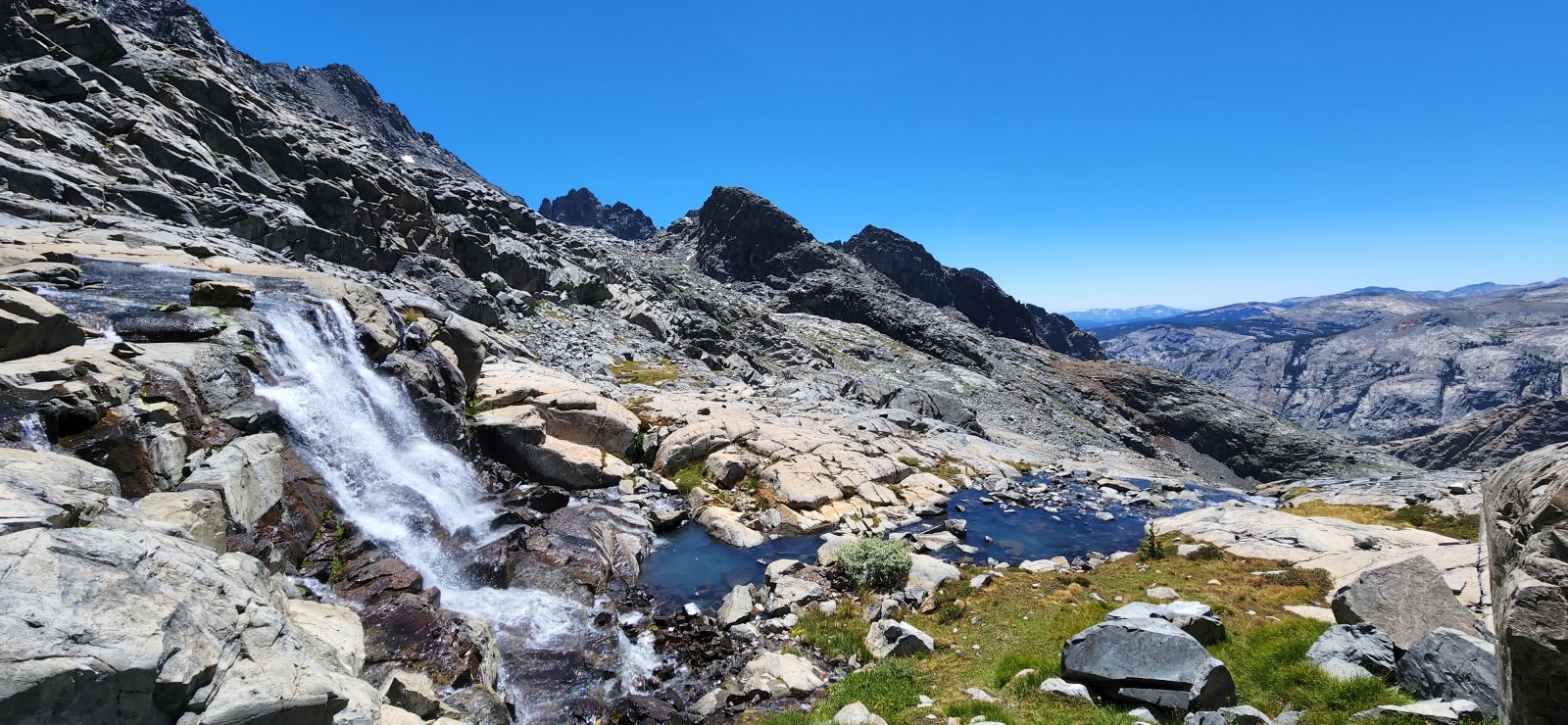 The section from North Glacier Pass to Twin Island Lakes had some of the
 most intensive - and fun - route-finding of the trip. Plenty of 
opportunities to cliff yourself out - but there's always a view!