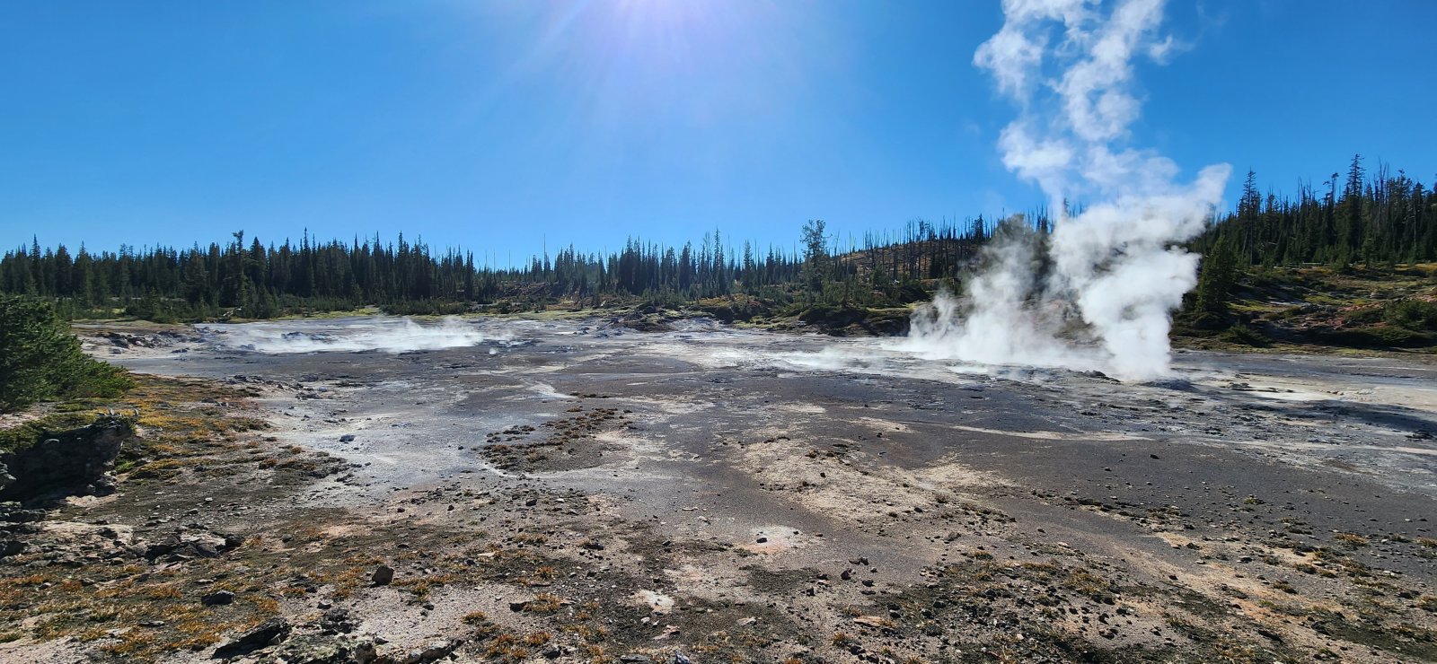 Phantom Fumarole was actually more active and interesting than I'd 
expected. We enjoyed a small break here before continuing on to our camp
 for the evening.