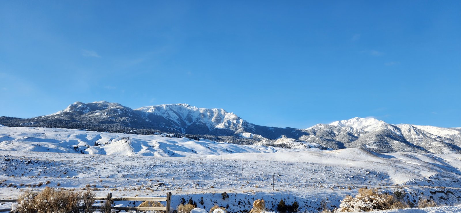 And of course on my way home, Sepulcher Mountain had to clear the skies 
and remind me it was still there for next winter. Though the skies were 
clear, it was a fairly frigid -25° F on my way out.