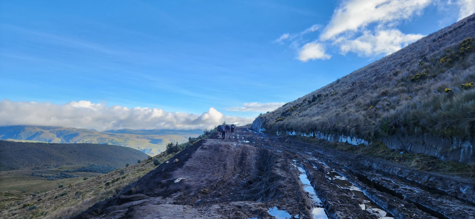 The "road" up to Cayambe is referred to as the "worst road in 
Ecuador"... I think that might be true. We had to walk a few portions - 
those drivers have nerves of steel.
