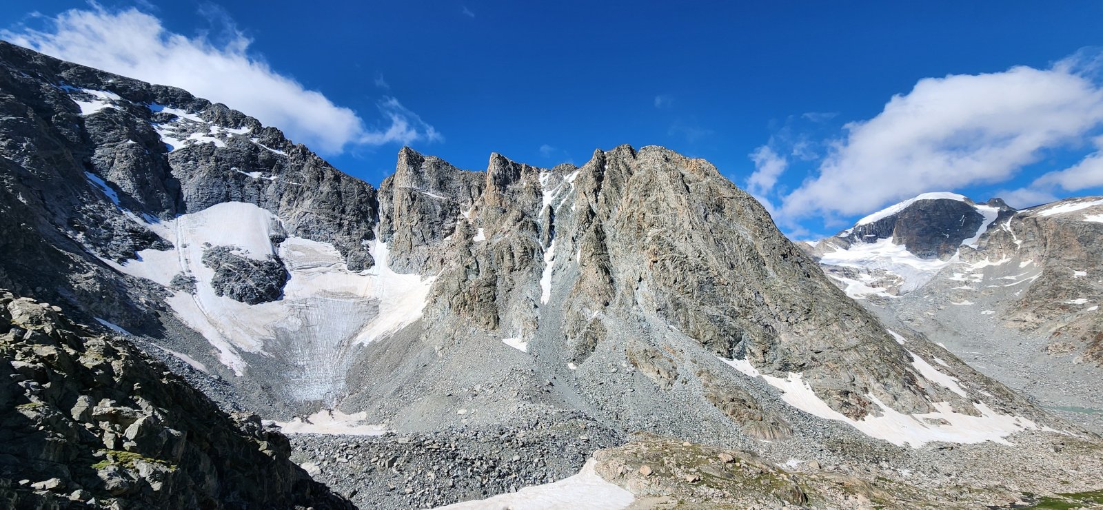 After our break at Dinwoody Creek it was time to head up West Sentinel Pass to Gannett Glacier.
