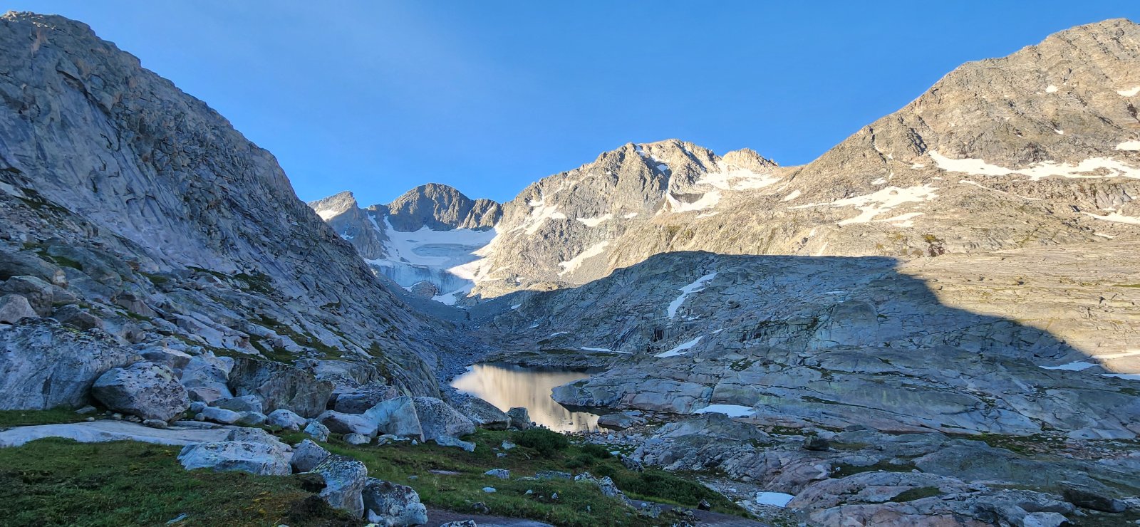 Never get tired of waking up to these views.