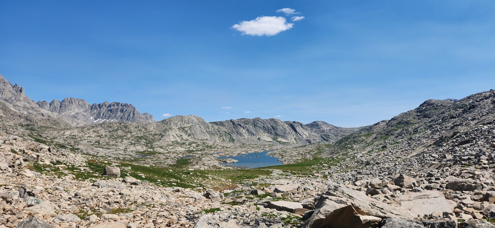 Pass Lake. We met back up w/ the trail and followed to near its terminus
 along Sauerkraut Lakes. (The official trail goes to Bridger Lakes, but 
it starts petering out here and does not exist beyond Bridger Lakes.)