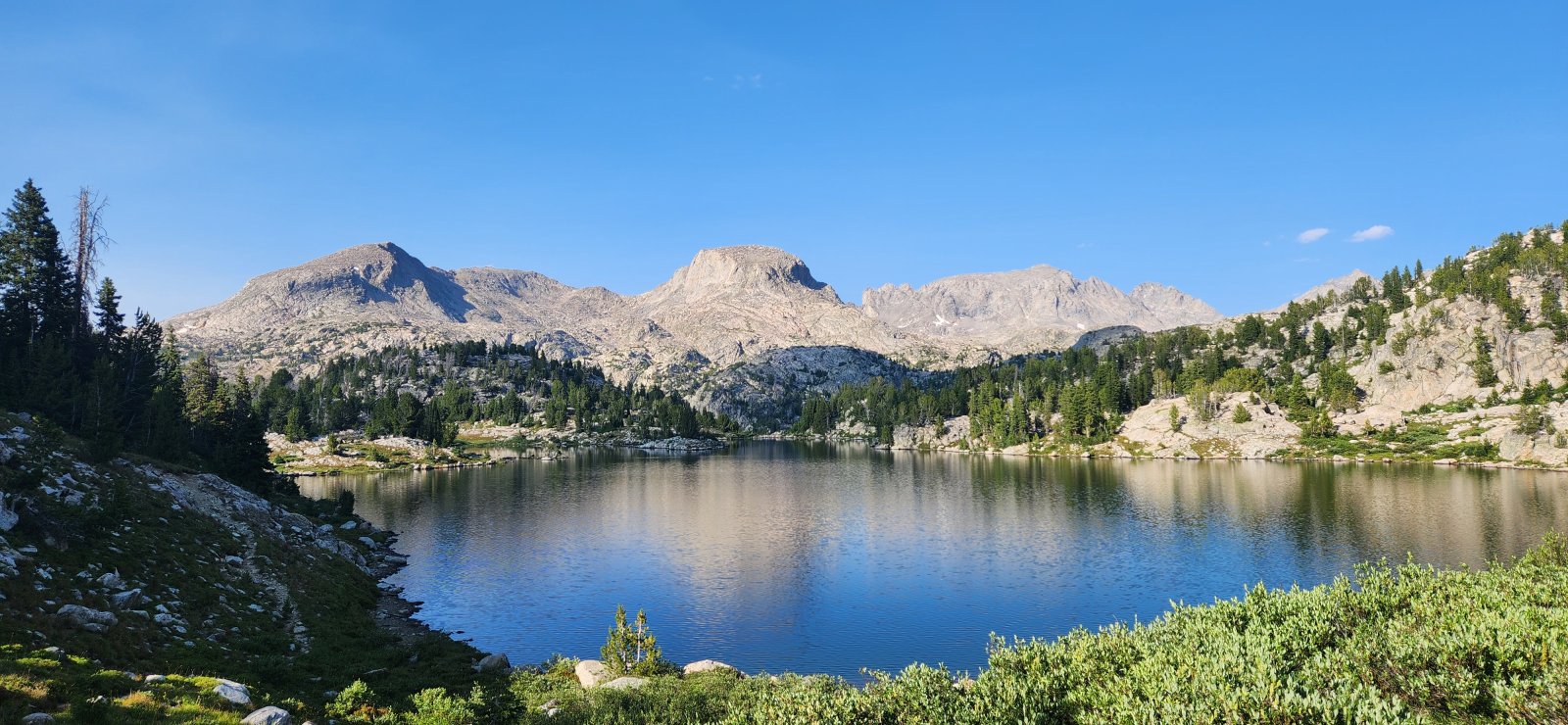Pass Lake. We met back up w/ the trail and followed to near its terminus
 along Sauerkraut Lakes. (The official trail goes to Bridger Lakes, but 
it starts petering out here and does not exist beyond Bridger Lakes.)