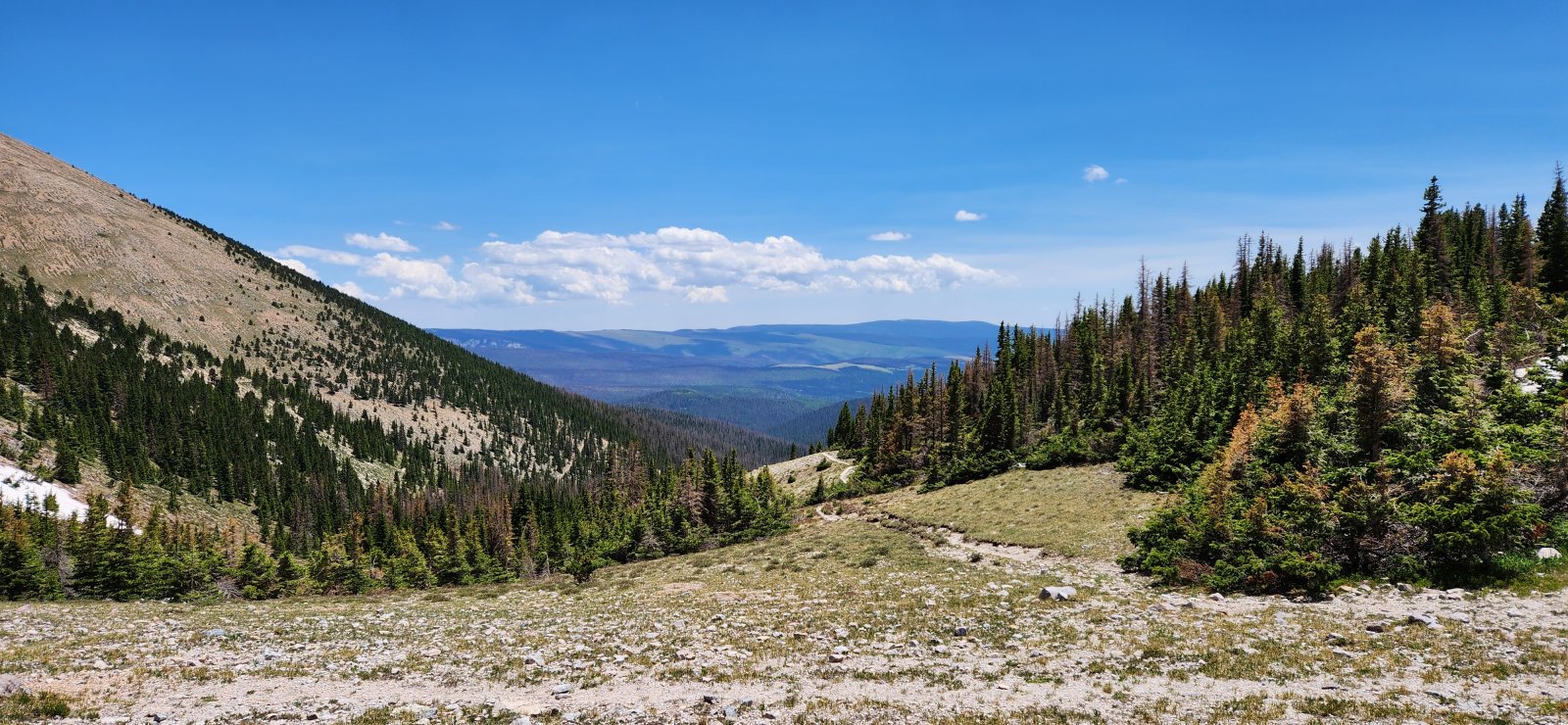 Pretty chill descent down to Truchas Lakes. Very large burn scar dominating the view south.