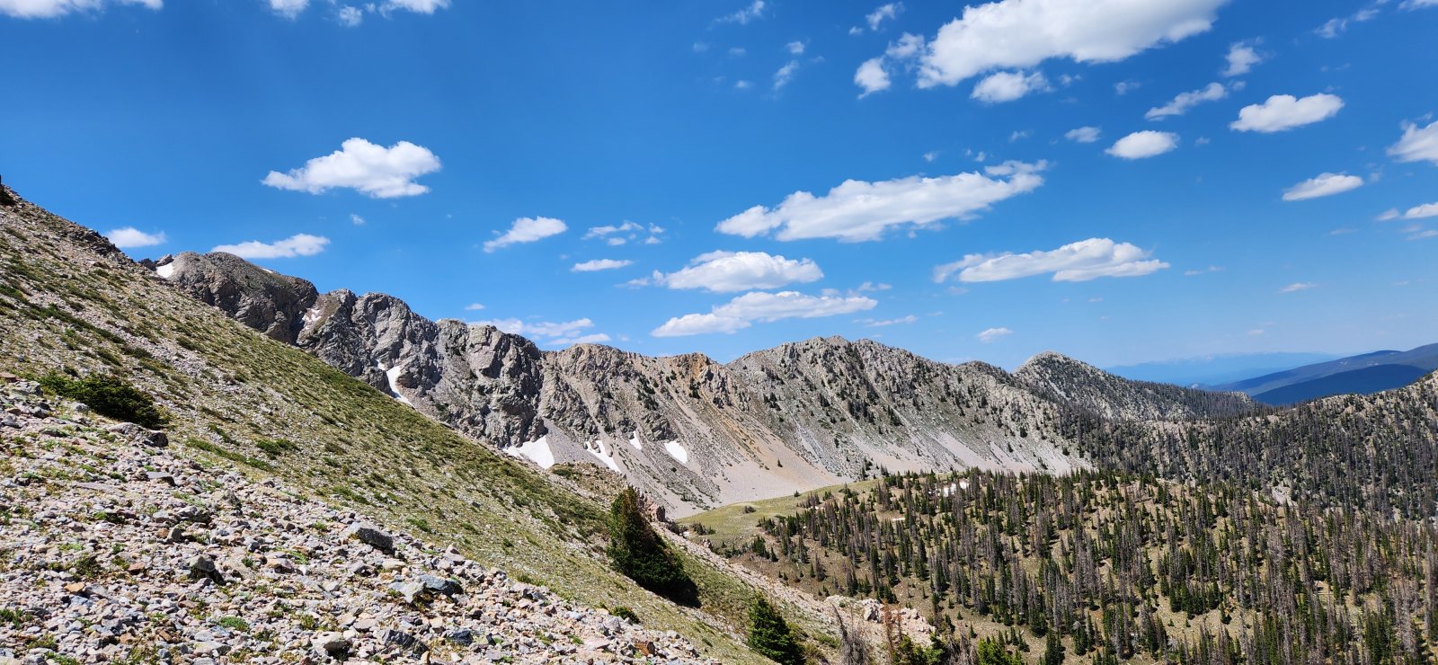 Back below treeline for a wonderful night's rest. The weather never 
disappointed - though I'm sure it'd be quite warm in just a few short 
weeks.