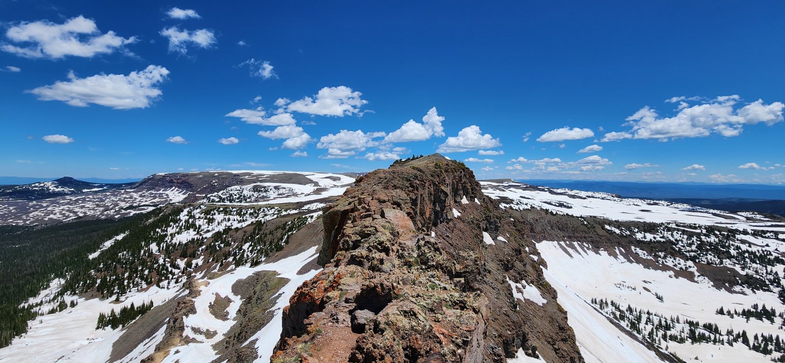 And the Causeway itself was nice and clear. Was fun to be here without 
any crowds - it's a very popular hike later in the summer.