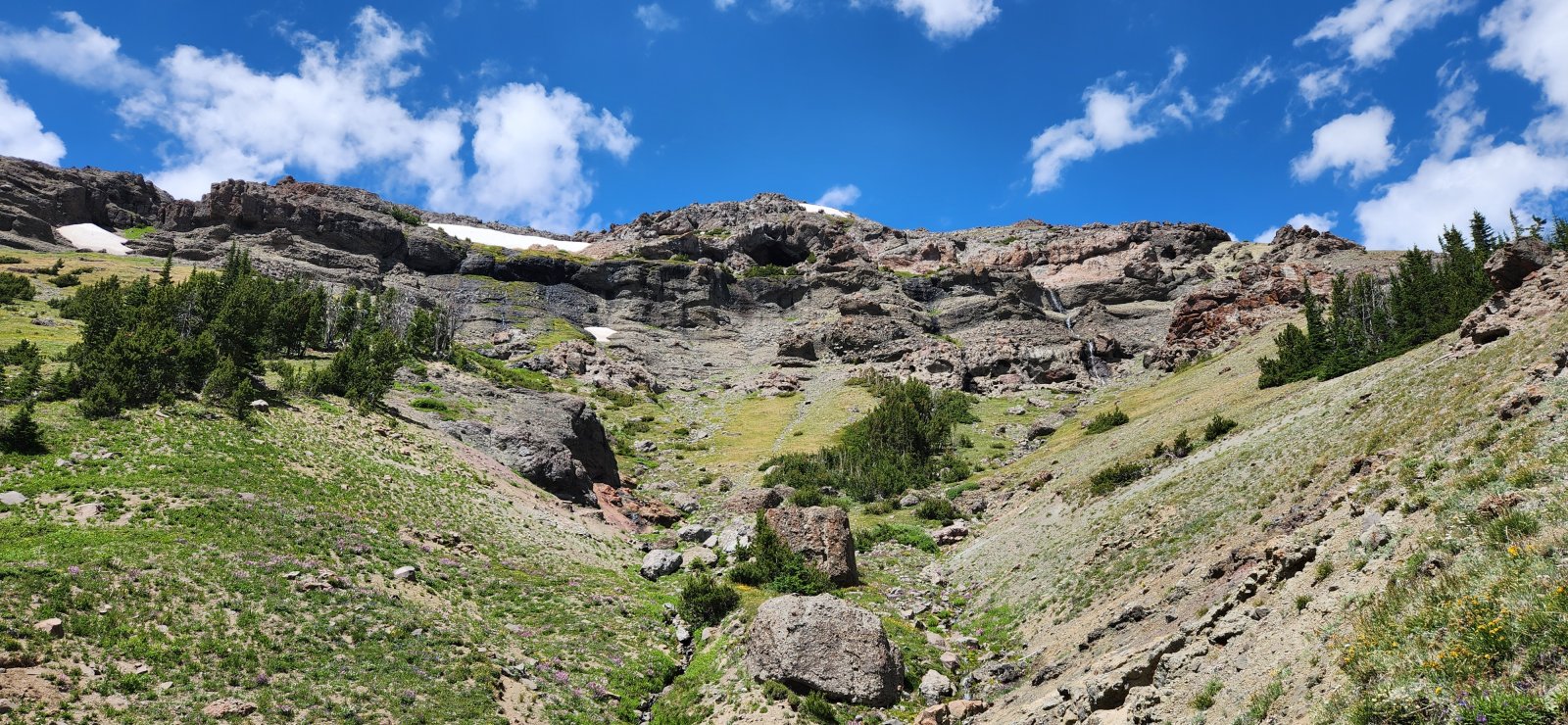 Cozy looking cave. And the water coming down here was divine.