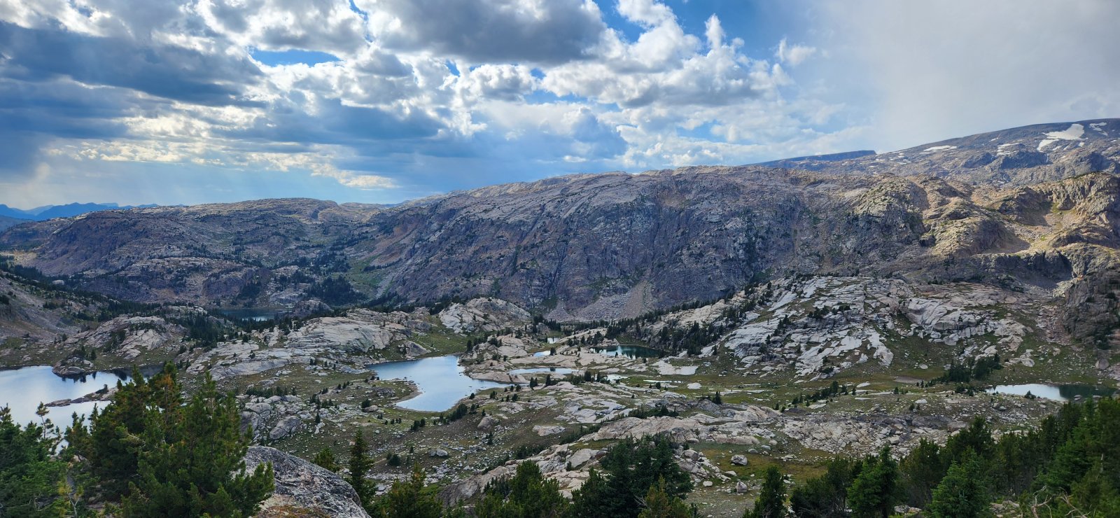Heading down to Sierra Creek and Pleiades Lakes.