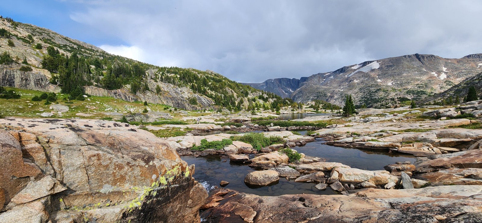 Really unique set of interconnecting ponds between Oly Lake and Cairn Lakes.