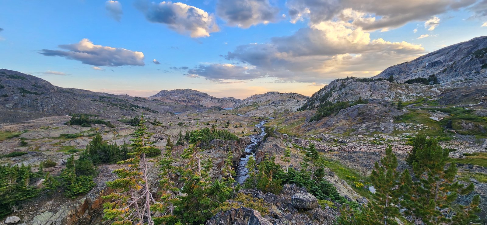 Looking down towards Lower Aero Lake and our route for the final day.