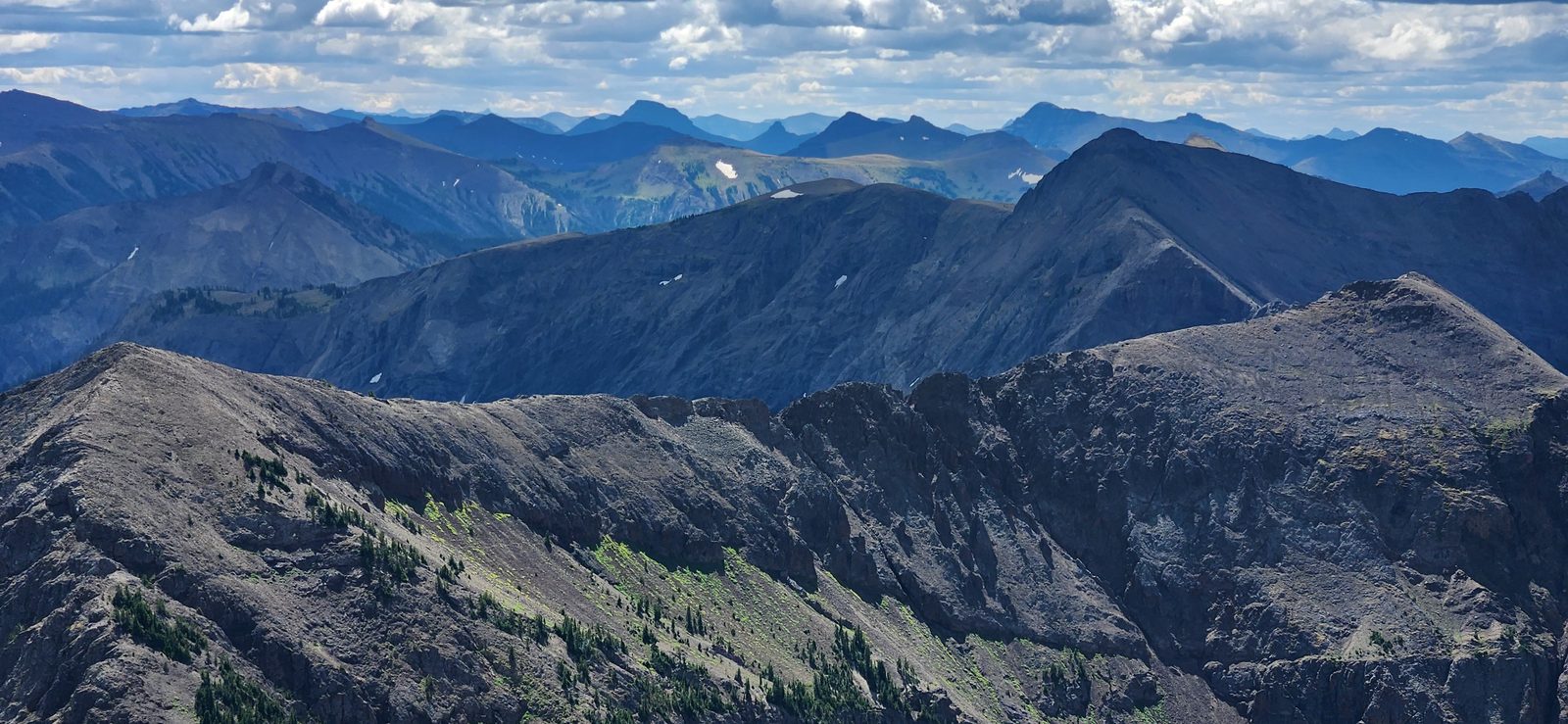 Looking down the ridgeline further, I was really curious if this section would 'go'. Seems like a fun adventure.