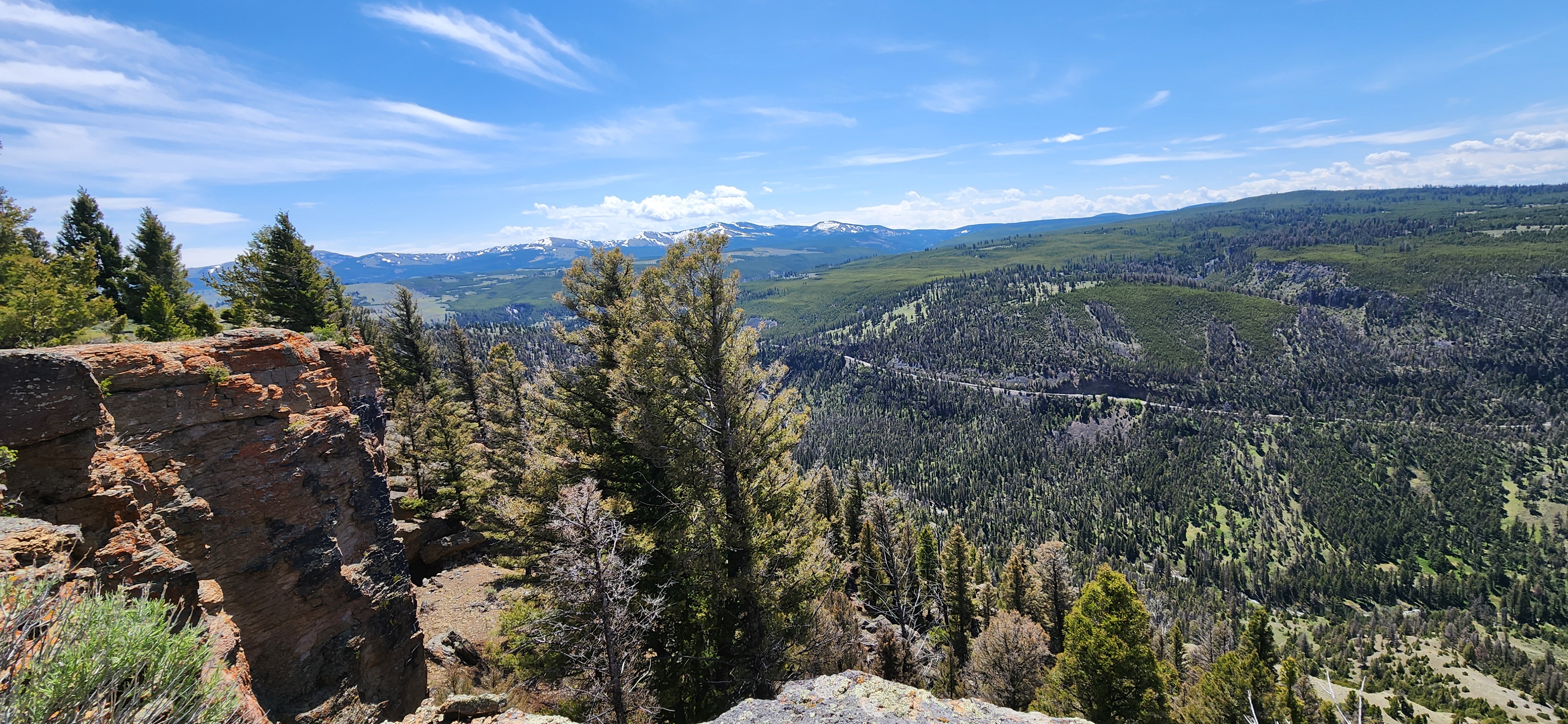 Can still see the road - pretty close to it 'as the crow flies' throughout the hike, but it rarely feels like it.
