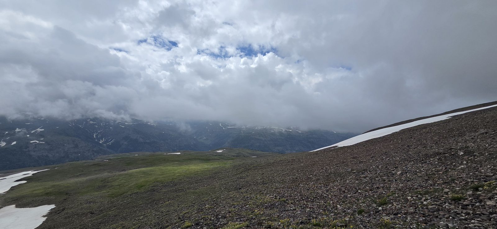 The climb down to the North Fork of the Yellowstone River started out uneventful and gave me a good look at my options for approaching Younts.